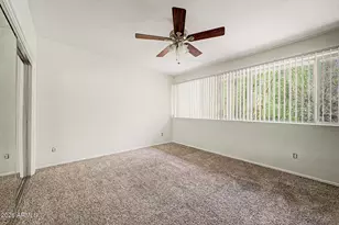 2233 E Highland Ave, Phoenix, AZ 85016 - Photo 14