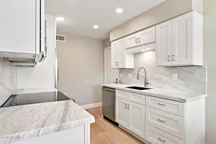 10117 N 97th Dr, Peoria, AZ 85345 - Photo 6