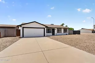 1414 N Rowen Cir, Mesa, AZ 85207 - Photo 4
