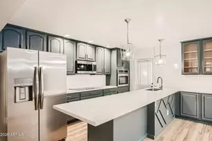 3115 S Kachina Dr, Tempe, AZ 85282 - Photo 8