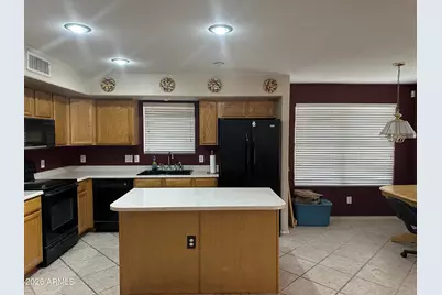 7945 W Wescott Drive, Glendale, AZ 85308 - Photo 8