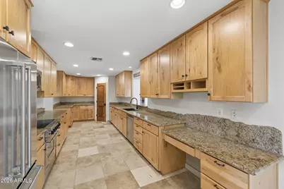 6332 E Earll Drive, Scottsdale, AZ 85251 - Photo 12