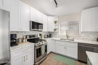 13457 W Watson Lane, Surprise, AZ 85379 - Photo 8