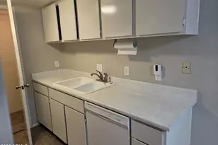 3213 W Royal Palm Rd, Phoenix, AZ 85051 - Photo 8