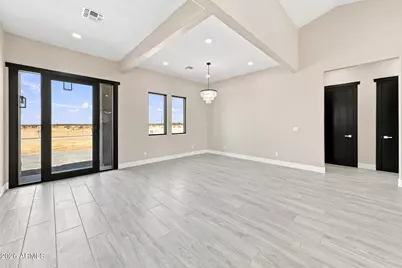25886 W Denver Hill Drive, Wittmann, AZ 85361 - Photo 10
