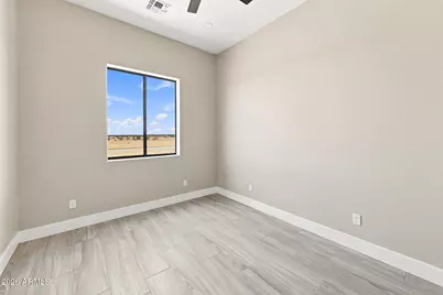 25886 W Denver Hill Drive, Wittmann, AZ 85361 - Photo 34