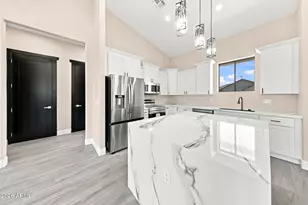 25886 W Denver Hill Dr, Wittmann, AZ 85361 - Photo 20