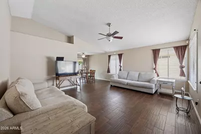 2111 E Paradise Lane, Phoenix, AZ 85022 - Photo 2