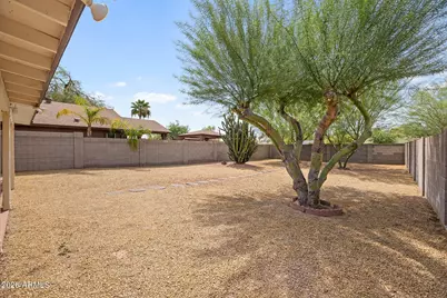 2111 E Paradise Lane, Phoenix, AZ 85022 - Photo 36