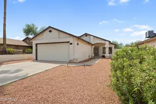 2111 E Paradise Ln, Phoenix, AZ 85022 - Photo 1