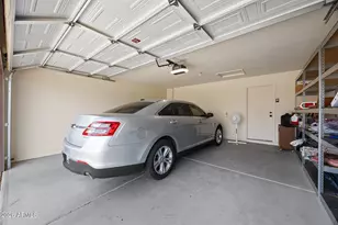2111 E Paradise Ln, Phoenix, AZ 85022 - Photo 24