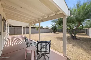 2111 E Paradise Ln, Phoenix, AZ 85022 - Photo 32