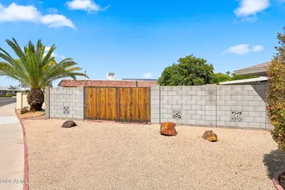 10466 W Mountain View Road, Sun City, AZ 85351 - Photo 50