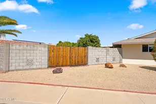 10466 W Mountain View Rd, Sun City, AZ 85351 - Photo 20
