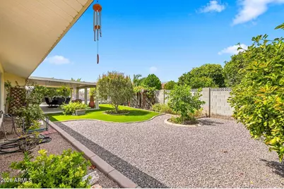 10466 W Mountain View Road, Sun City, AZ 85351 - Photo 46
