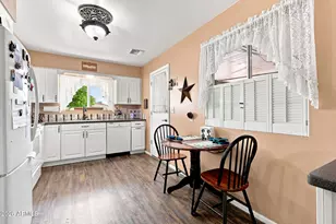 10466 W Mountain View Rd, Sun City, AZ 85351 - Photo 24