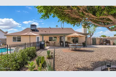 6038 W Desert Hills Drive, Glendale, AZ 85304 - Photo 24