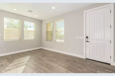 1873 S Follett Way, Gilbert, AZ 85295 - Photo 6