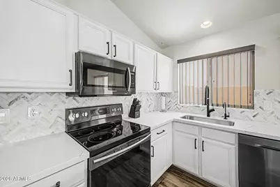 4327 E Tether Trail, Phoenix, AZ 85050 - Photo 14