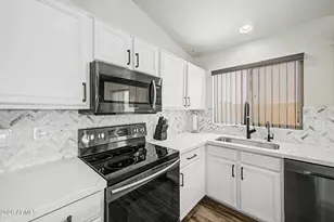 4327 E Tether Trail, Phoenix, AZ 85050 - Photo 14