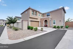 669 S Sanders Dr, Gilbert, AZ 85296 - Photo 2