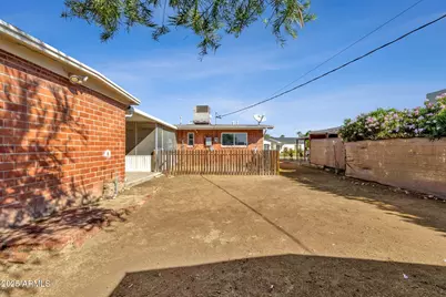 345 W Montecito Avenue, Phoenix, AZ 85013 - Photo 36