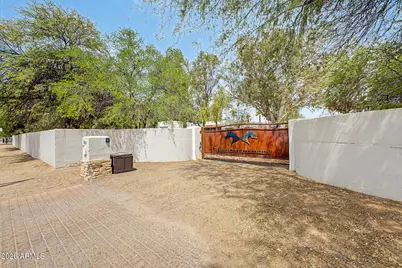 9420 E Cactus Road, Scottsdale, AZ 85260 - Photo 2