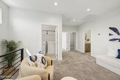 137 E Hearne Way, Gilbert, AZ 85234 - Photo 12