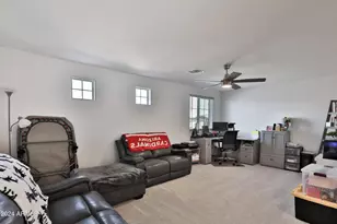 16873 W Fetlock Trl, Surprise, AZ 85387 - Photo 36