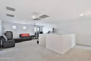 16873 W Fetlock Trl, Surprise, AZ 85387 - Photo 32