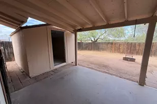 356 Peretz Cir, Morristown, AZ 85342 - Photo 14