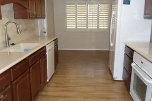 16209 N Desert Holly Dr, Sun City, AZ 85351 - Photo 8