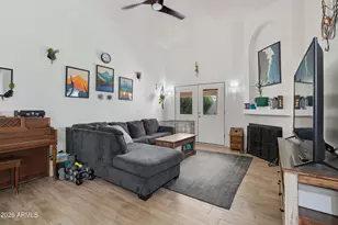 19234 N 4th Pl, Phoenix, AZ 85024 - Photo 2
