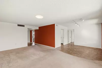 16822 N Burns Drive, Sun City, AZ 85351 - Photo 8