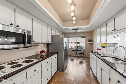 16822 N Burns Drive, Sun City, AZ 85351 - Photo 10