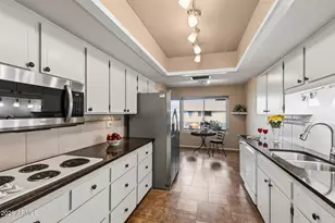 16822 N Burns Dr, Sun City, AZ 85351 - Photo 10