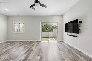 8176 N 22nd Dr, Phoenix, AZ 85021 - Photo 2