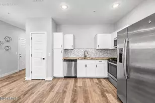 8176 N 22nd Dr, Phoenix, AZ 85021 - Photo 4