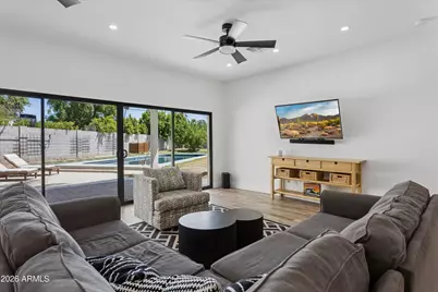 504 W Harmont Drive, Phoenix, AZ 85021 - Photo 10