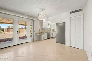 10420 W Gulf Hills Dr, Sun City, AZ 85351 - Photo 8