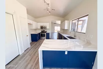 3428 W Via Del Sol Drive, Phoenix, AZ 85027 - Photo 10