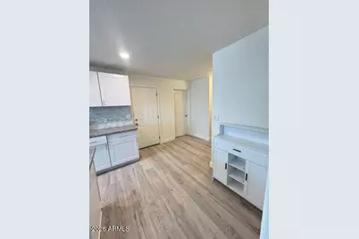 8805 N 28th Avenue, Phoenix, AZ 85051 - Photo 28