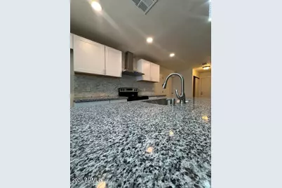 8805 N 28th Avenue, Phoenix, AZ 85051 - Photo 20