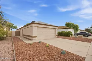 4035 W Electra Ln, Glendale, AZ 85310 - Photo 2