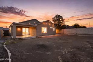 10961 W Loma Ln, Peoria, AZ 85345 - Photo 20