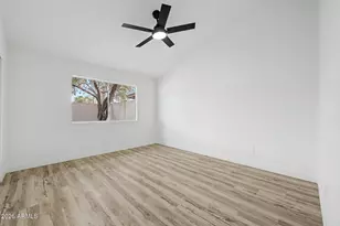 3033 W Tonopah Dr, Phoenix, AZ 85027 - Photo 10
