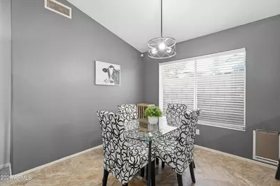 18042 N 113th Avenue, Surprise, AZ 85378 - Photo 8