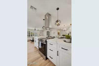 8649 E Starlight Way, Scottsdale, AZ 85250 - Photo 12