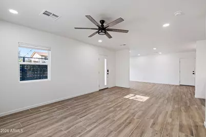 333 E Clarendon Avenue, Phoenix, AZ 85012 - Photo 20