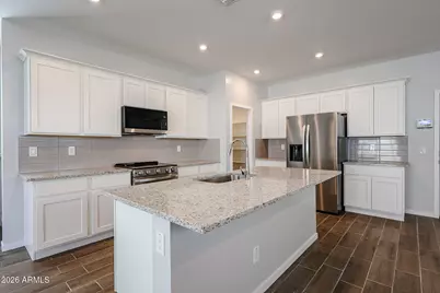17372 W Villa Hermosa Lane, Surprise, AZ 85387 - Photo 6